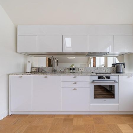 Bright Designer Apartment In City Centre Riga Exterior foto