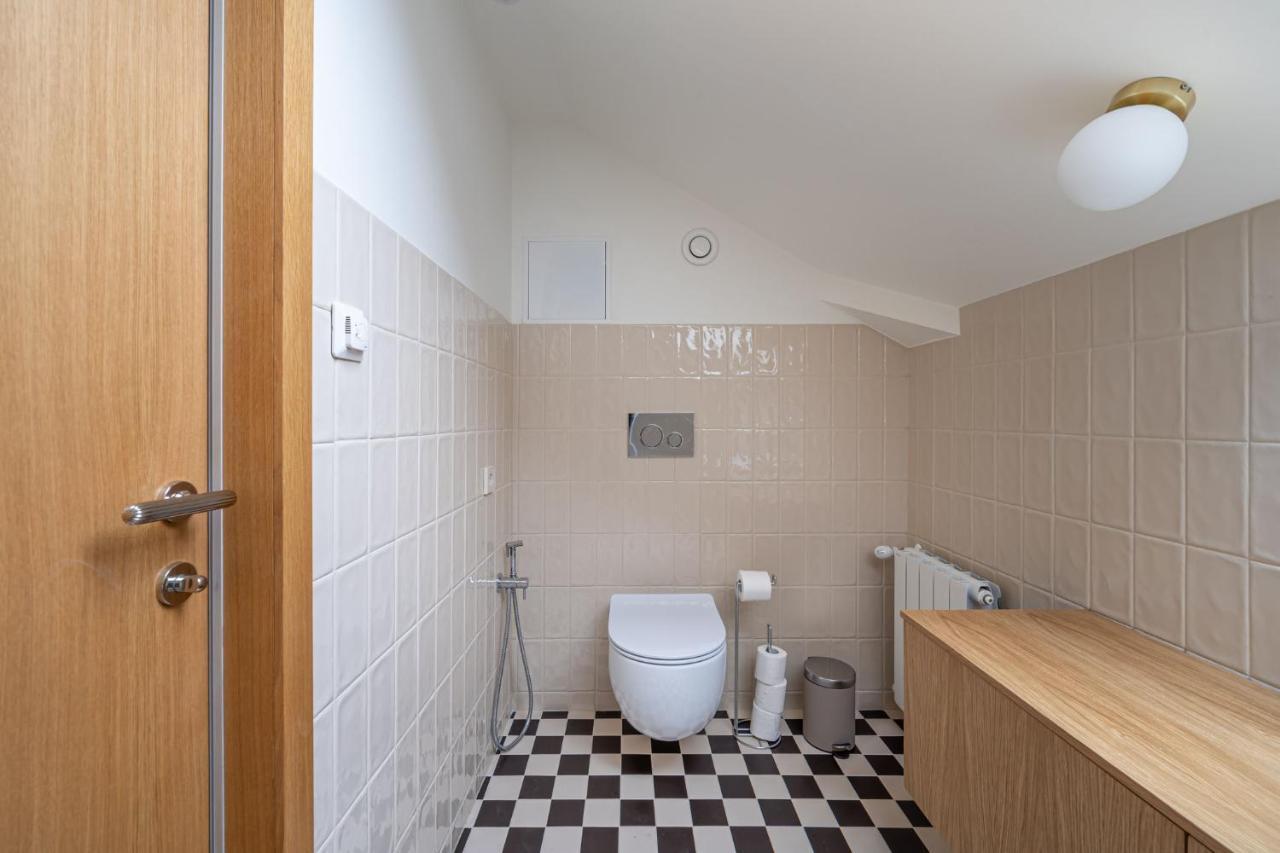 Bright Designer Apartment In City Centre Riga Exterior foto
